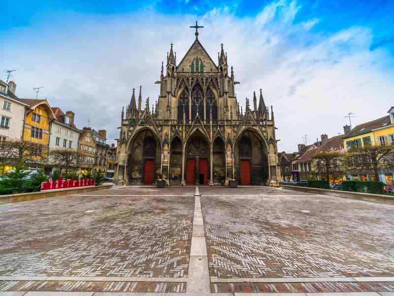 Troyes