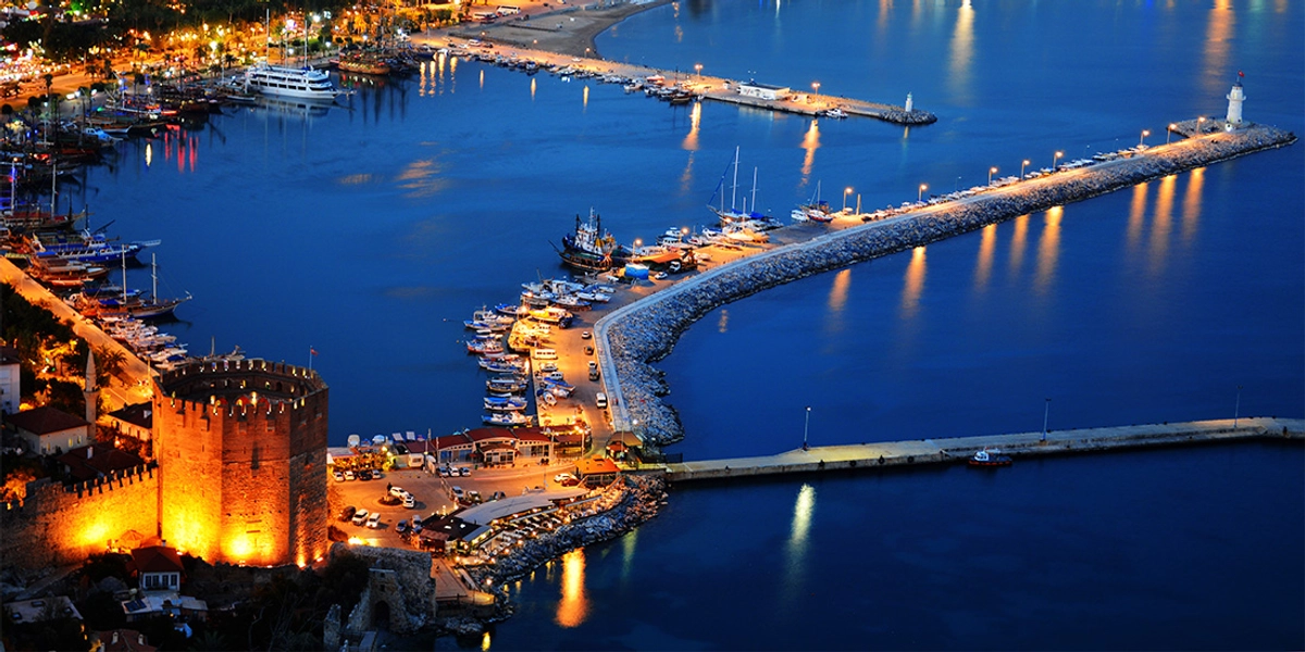 Alanya Tatilinde Gece Hayatı