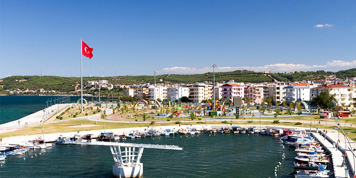Aliağa Nerededir ve Nasıl Gidilir?