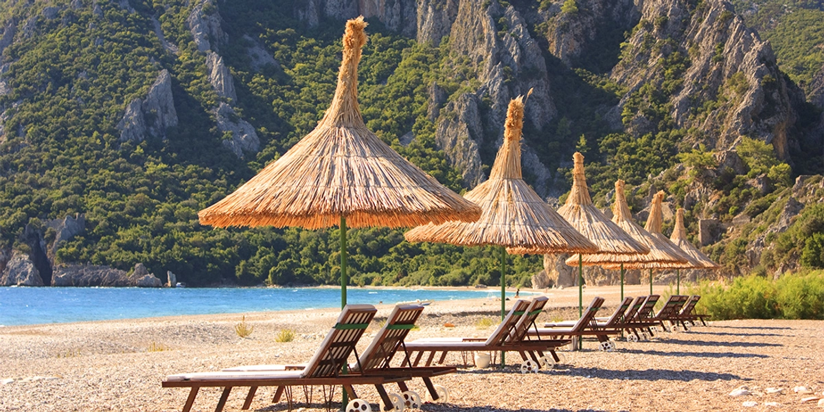 Kemer Tatiline Gideceklere Plaj Rehberi
