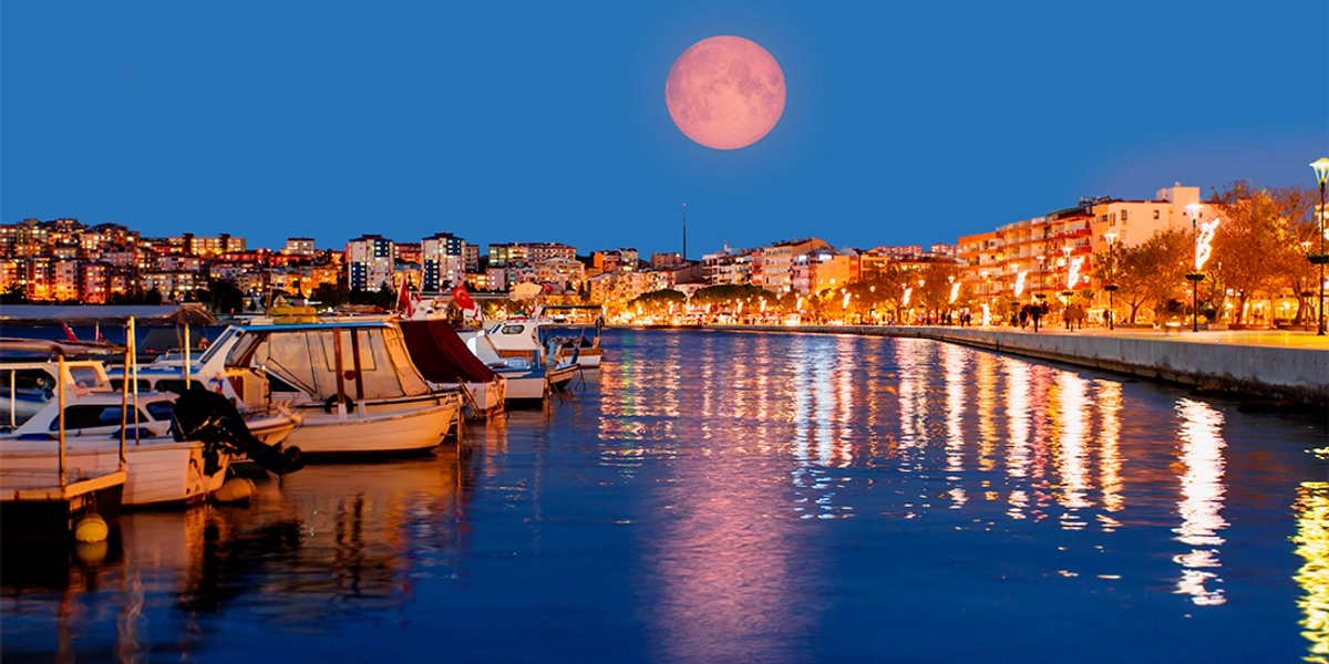 Bozcaada Tatilinde Gece Hayatı
