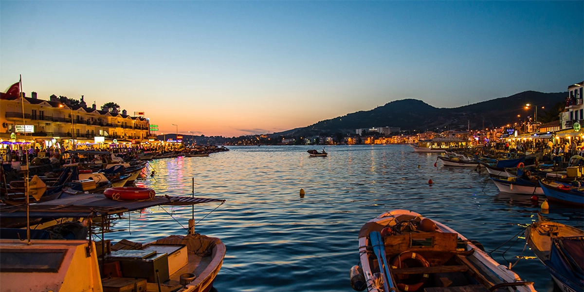 Foça Tatilinde Gece Hayatı