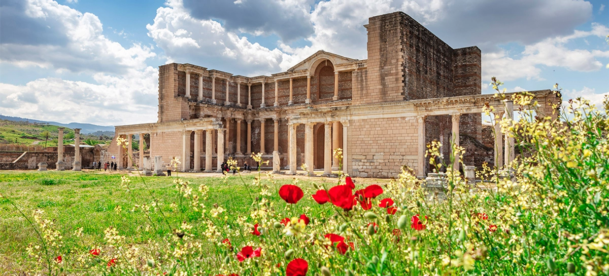 Salihli İlçesinin Gezilebilecek Yerleri
