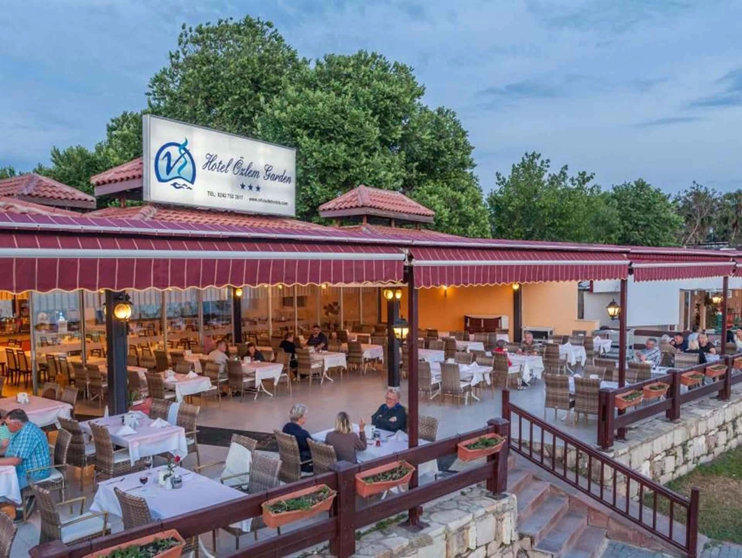Özlem Garden