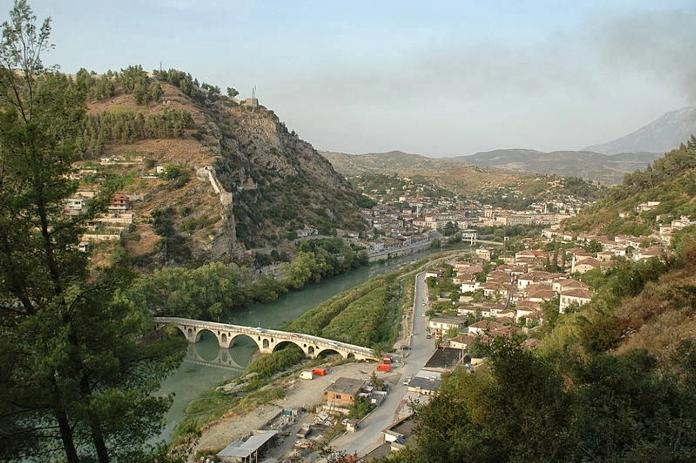 Arnavutluk'ta Gezilecek Yerler