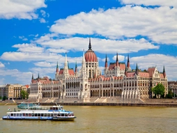 Ekspress Orta Avrupa Turu Ajet Hy İle Bratislava Turu Dahil 5 Gece 6 Gün (BUD-PRG) 2027