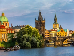 Orta Avrupa'nın Altın Üçgeni Cesky Krumlov & Bratislava & Turları Dahil Ajet HY ile Promosyon 7 Gece 8 Gün (BUD-PRG) 2027