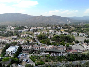 Akay Garden Family Club