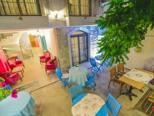 Alaçatı Bedirhan Konak Otel