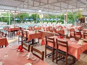 Anita Noch Konar Hotel (+12) 