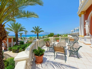 Antique Roman Palace Museum Hotel +16