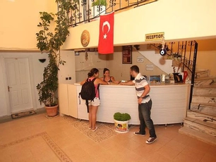 California Apart Otel