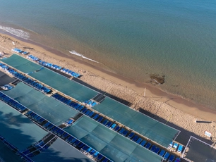 Club Side Coast Hotel