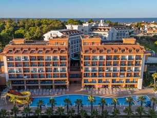 Club Side Coast Hotel