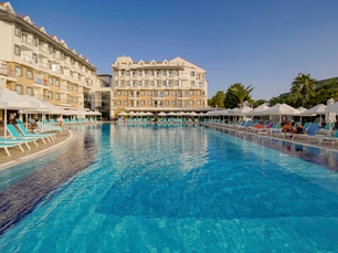 Diamond Beach Hotel & Spa