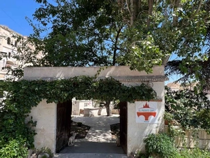 El Puente Cave Hotel