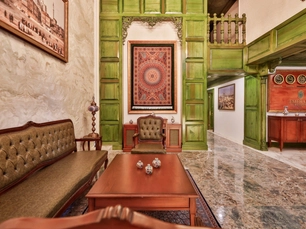 Emerald Mansion Hotel 