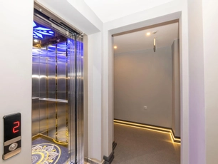 Fly And Stay Airport Hotel