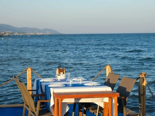 Gargaron Beach Hotel