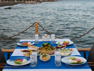 Gargaron Beach Hotel