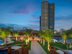 Grand Sapphire Resort