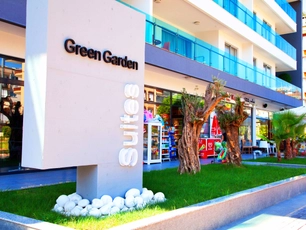 Green Garden Suit Hotel
