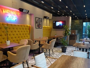Homey Airport Hotel