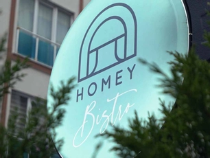 Homey Airport Hotel