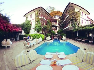 Karyatit Hotel Kaleiçi