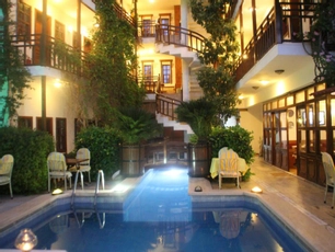 Karyatit Hotel Kaleiçi