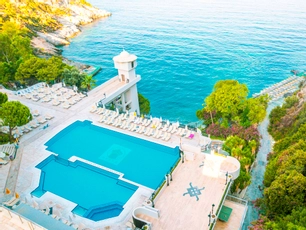 Ladonia Hotels Adakule