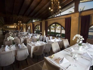 Le Chateau Lambousa Hotel