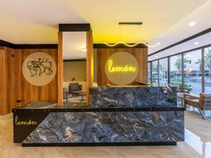 Lemon Hotel