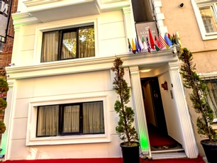 Loren Hotel & Suites