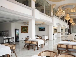 Mira Blue Hotel
