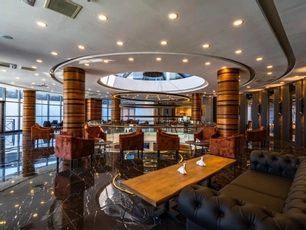 Novel Centre Point Inn Hotel