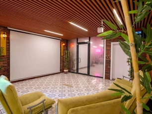 Poison Garden Suite & Spa
