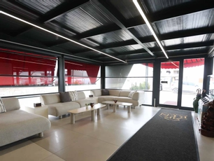 Ren Business Hotel