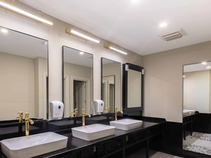 Reo Hotel & Spa