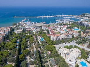 Risus Garden Marina Hotel