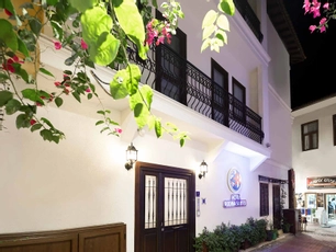 Rodina Suites Hotel