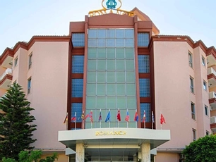 Romance Beach Hotel