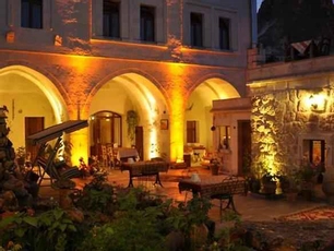 Safran Cave Hotel