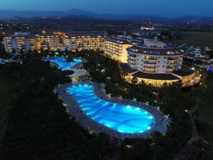 Seaden Sea World Resort & Spa