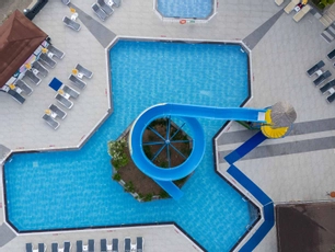 Sunshine Holiday Resort