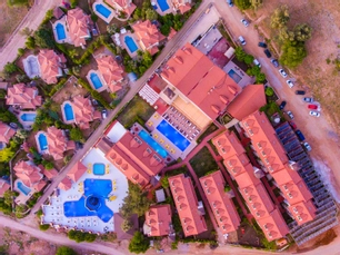 Sunshine Holiday Resort