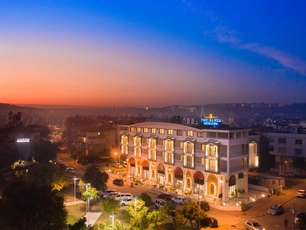 The Sansa Hotel & Spa