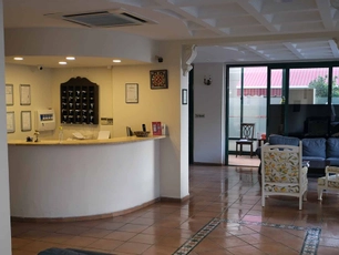 Üstün Otel Alsancak