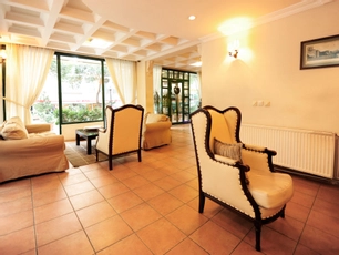 Üstün Otel Alsancak