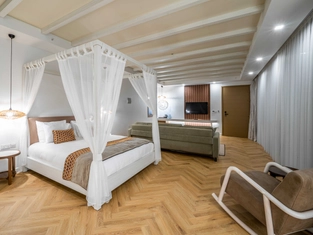 Garden Suites- İzmir Show Band Galası Dahil